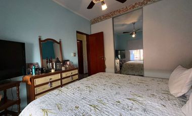 VENTA CASA-3 AMBTS.C/PQUE, PILETA, QUINCHO COCHERA