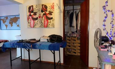 VENTA CASA-3 AMBTS.C/PQUE, PILETA, QUINCHO COCHERA