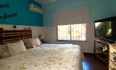 VENTA CASA-3 AMBTS.C/PQUE, PILETA, QUINCHO COCHERA