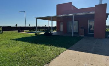 CASA DE DOS DORMITORIOS FUNES NORTE