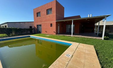 CASA DE DOS DORMITORIOS FUNES NORTE