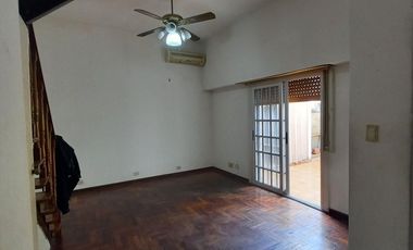 VENTA PH AL FRENTE, COCHERA, V.MADERO, OPORTUNIDAD