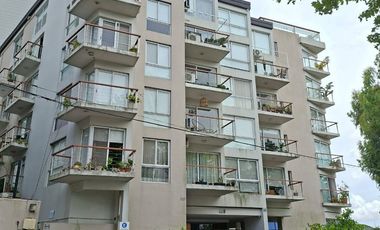 SE ALQUILA DPTO 3 AMB C/ COCHERA-OLIVOS-AMUEBLADO