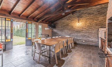 VENTA CASA 4 AMBIENTES CASEROS