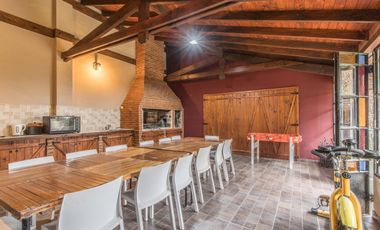 VENTA CASA 4 AMBIENTES CASEROS