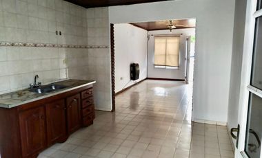 CASA EN VENTA EN PEHUAJO CON 2 DEPARTAMENTOS