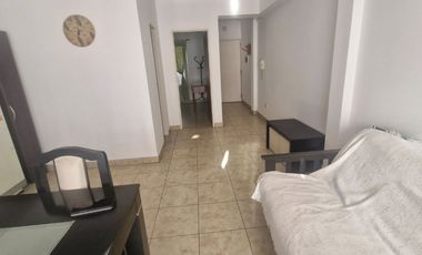 ALQUILER  Depto. 2 Amb. c/ Balcón y Cochera Munro