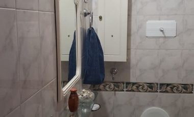 VENDO CASA SOBRE BV PELLEGRINI