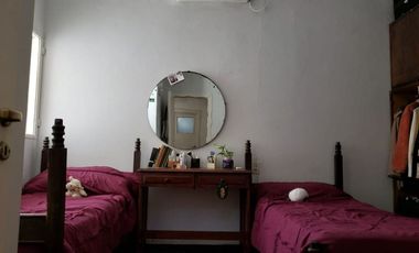 VENDO CASA SOBRE BV PELLEGRINI