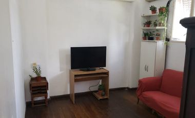 VENDO CASA SOBRE BV PELLEGRINI