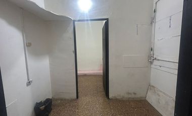 ALQUIER LOCAL EN ALMAGRO SIN EXPENSAS