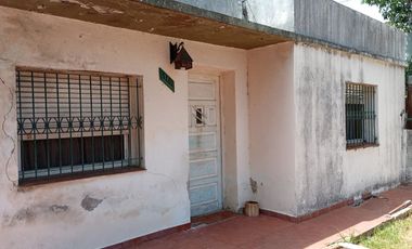 PH t casa al frente a refaccionar terreno 8,66x40