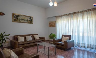 2 Galpones en Venta en Villa Dominico c vivienda