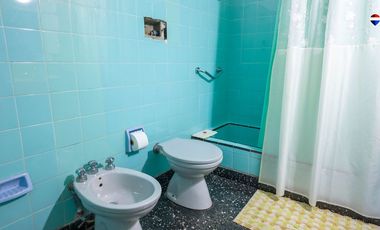 2 Galpones en Venta en Villa Dominico c vivienda
