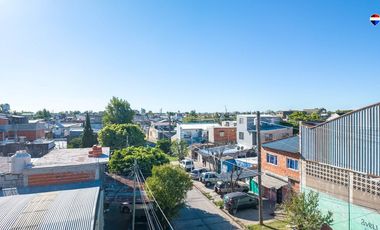 2 Galpones en Venta en Villa Dominico c vivienda