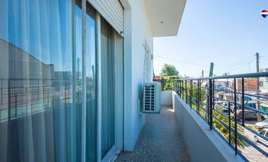 2 Galpones en Venta en Villa Dominico c vivienda