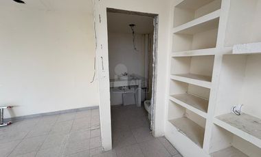 Local Comercial en Planta Alta en Renta en Colinas del Cimatario