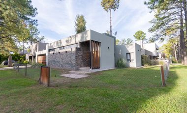 CASA MODERNA A LA VENTA EN EL PINAR