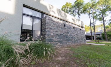 CASA MODERNA A LA VENTA EN EL PINAR
