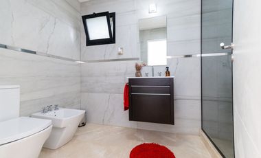 CASA MODERNA A LA VENTA EN EL PINAR