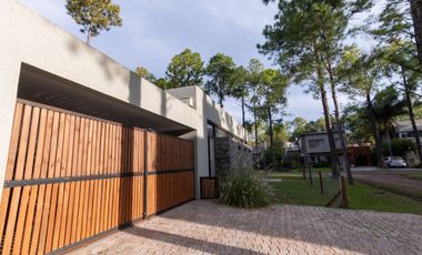 CASA MODERNA A LA VENTA EN EL PINAR