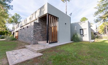 CASA MODERNA A LA VENTA EN EL PINAR