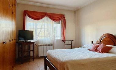 Casa en venta c/ cochera en Villa Mitre
