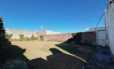 Casa en venta c/ cochera en Villa Mitre