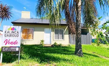 Casa en venta c/ cochera en San José