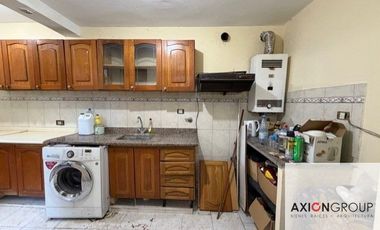 Casa en venta de 3 Dormitorios con  cochera para 2 autos cubiertos Tolosa