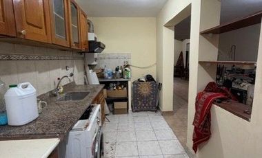 Casa en venta de 3 Dormitorios con  cochera para 2 autos cubiertos Tolosa
