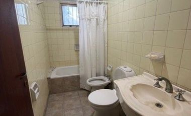 Casa en venta de 3 Dormitorios con  cochera para 2 autos cubiertos Tolosa