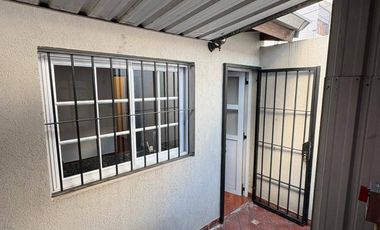 ALQUILER DUPLEX 3 AMB CON PATIO Y COCHERA EN RAMOS MEJIA