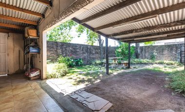 VENTA CASA 3 AMBIENTES MORON