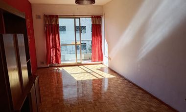 ALQUILER 3 AMBIENTES BALCON Y COCHERA