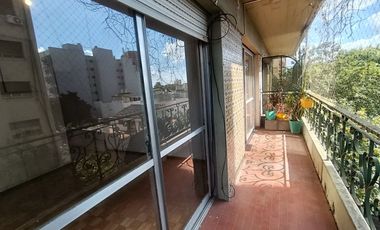 ALQUILER 3 AMBIENTES BALCON Y COCHERA