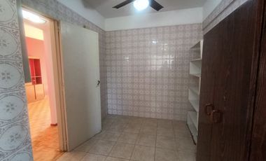 ALQUILER 3 AMBIENTES BALCON Y COCHERA