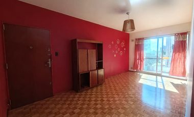 ALQUILER 3 AMBIENTES BALCON Y COCHERA