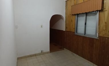 Departamento en alquiler en Isidro Casanova