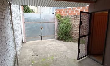 Departamento en alquiler en Isidro Casanova