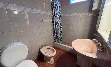 CASA EN VENTA 3 AMB V. SOLDATI CON PATIO Y JARDIN