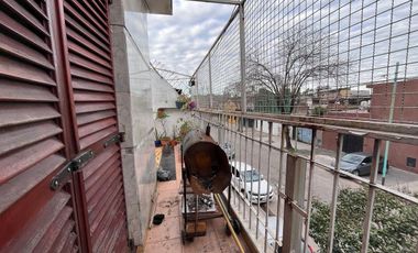 CASA EN VENTA 3 AMB V. SOLDATI CON PATIO Y JARDIN
