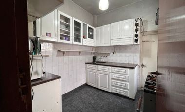 CASA EN VENTA 3 AMB V. SOLDATI CON PATIO Y JARDIN
