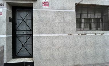 CASA EN VENTA 3 AMB V. SOLDATI CON PATIO Y JARDIN