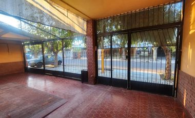 CASA DE 3 DORMITORIOS. B° LAS VIÑAS, SANTA LUCÍA