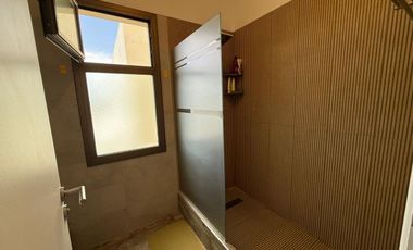 CASA DE CATEGORIA EN BARRIO PRIVADO. RIVADAVIA