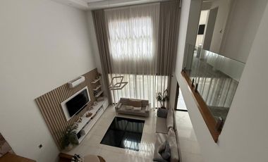 CASA DE CATEGORIA EN BARRIO PRIVADO. RIVADAVIA