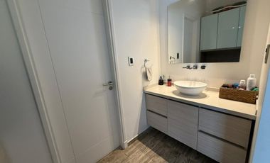 CASA DE CATEGORIA EN BARRIO PRIVADO. RIVADAVIA