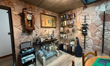 CASA DE CATEGORIA EN BARRIO PRIVADO. RIVADAVIA