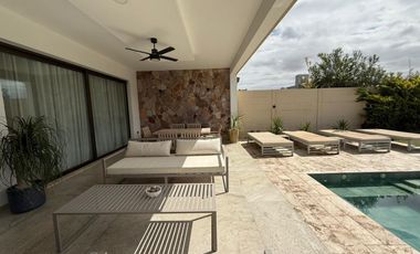 CASA DE CATEGORIA EN BARRIO PRIVADO. RIVADAVIA